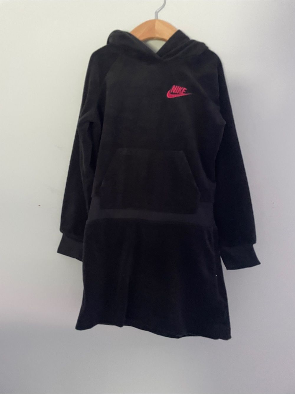 Nike girls Black Hoodie Dress with Pink Swoosh size:4-5